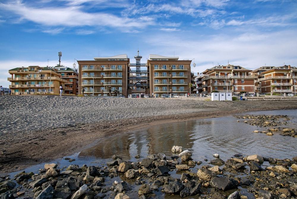 Smy Aran Blu Roma Mare (adults Only)