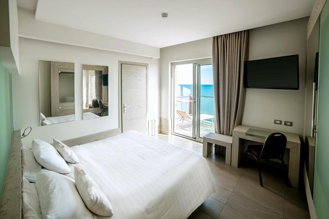 Hotel Smy Aran Blu Roma Mare (adults Only) 4*