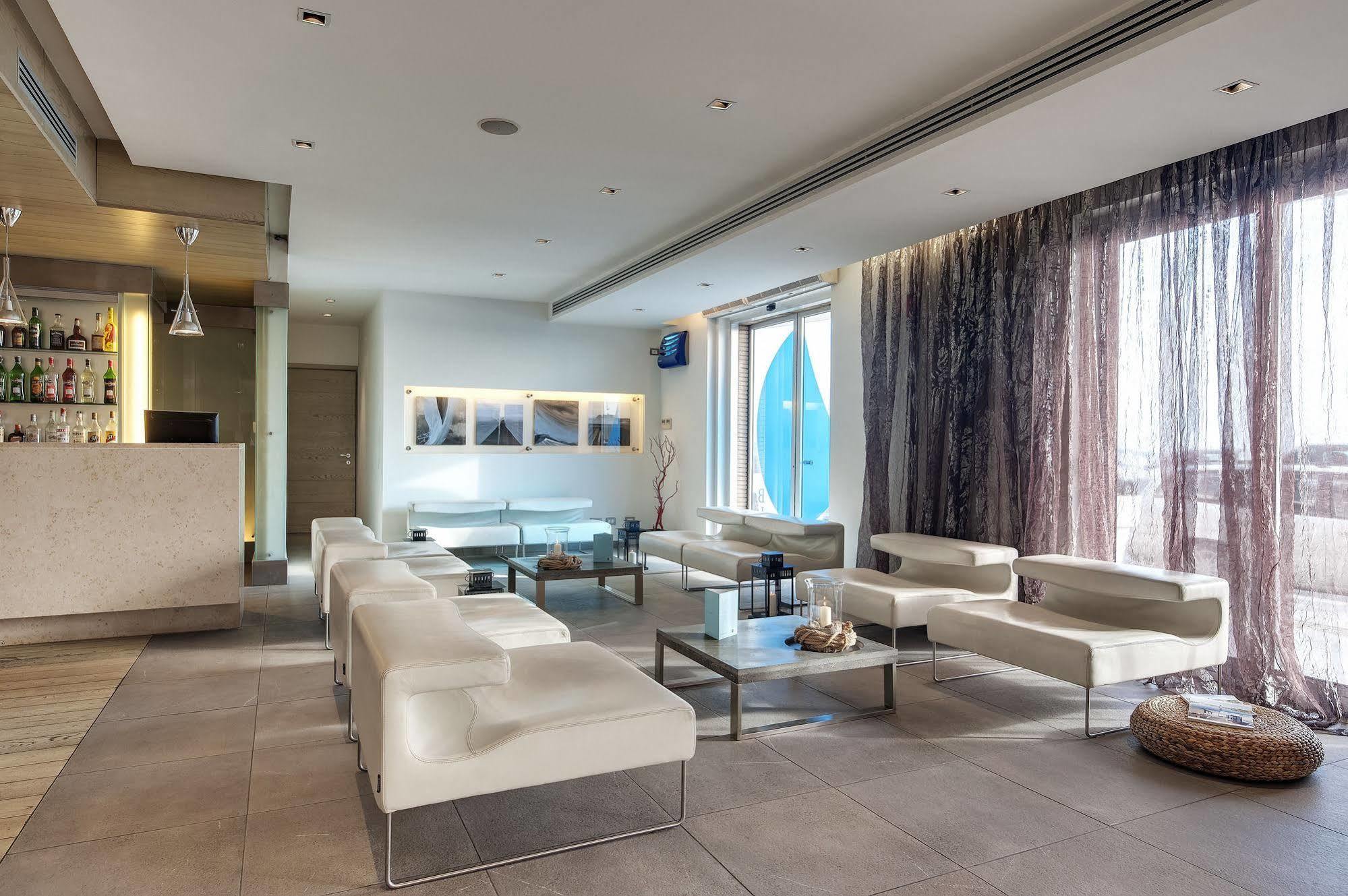 Smy Aran Blu Roma Mare (adults Only)